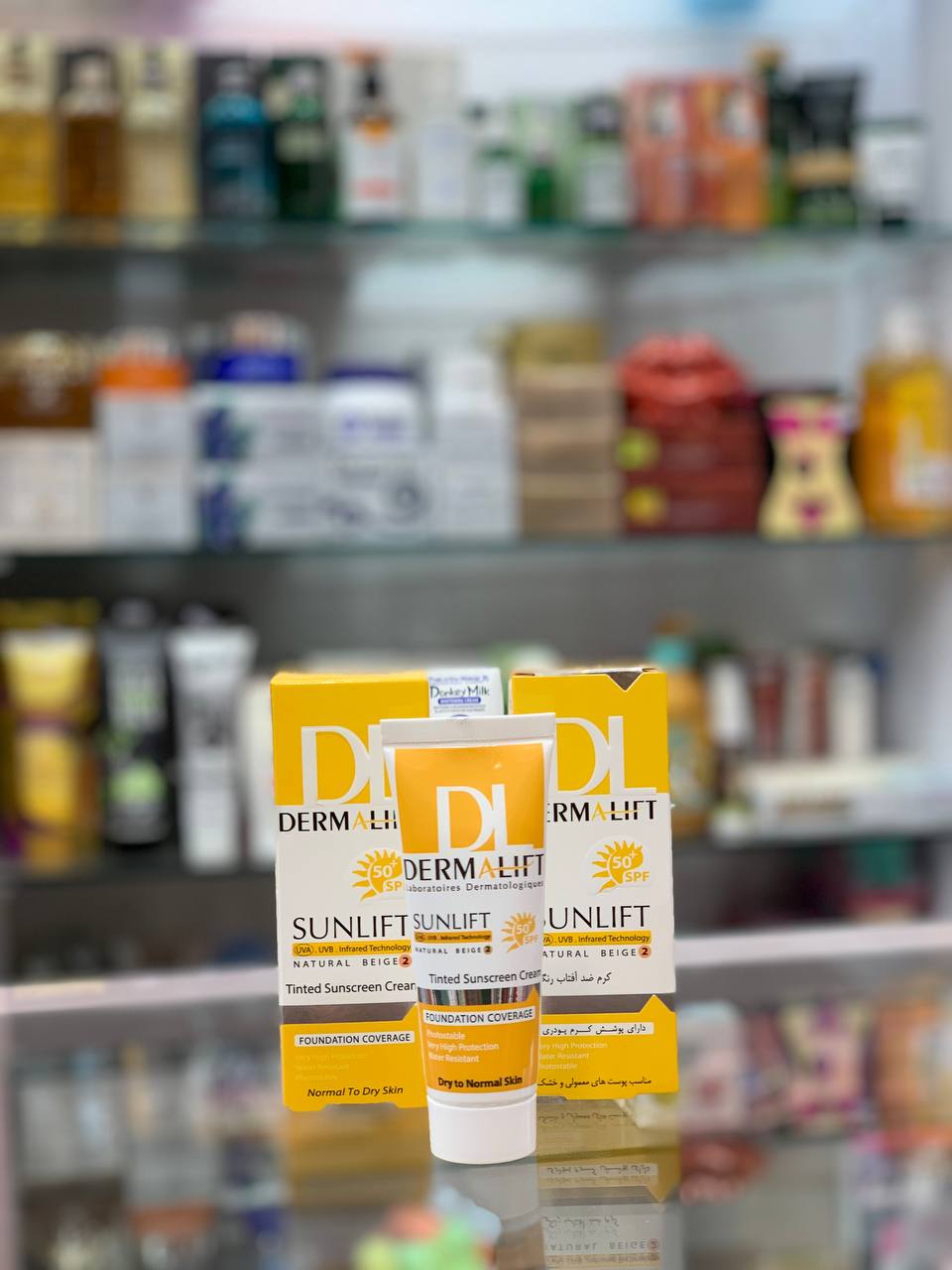 ضد آفتاب بی رنگ درما لیفت